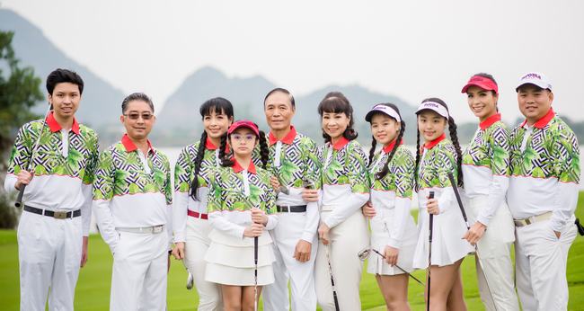 dai gia dinh thuy hang thuy hanh du xuan tren san golf hinh anh0297512315